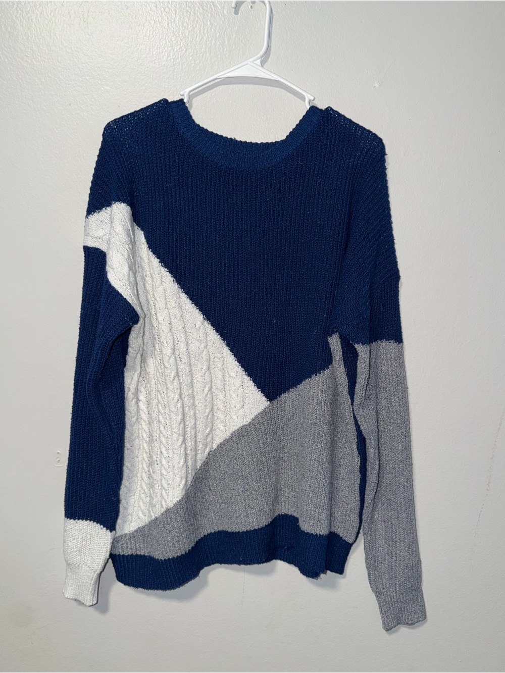Navy Colorblock Cable Knit Sweater - Women